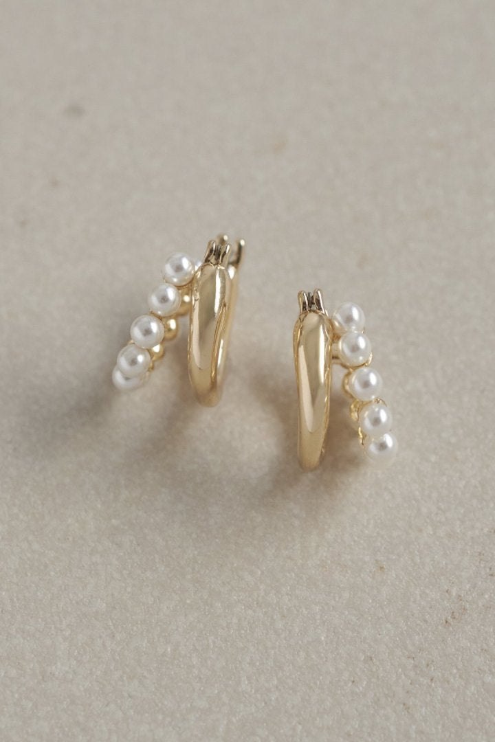 パール × メタル ライン フープ ピアス