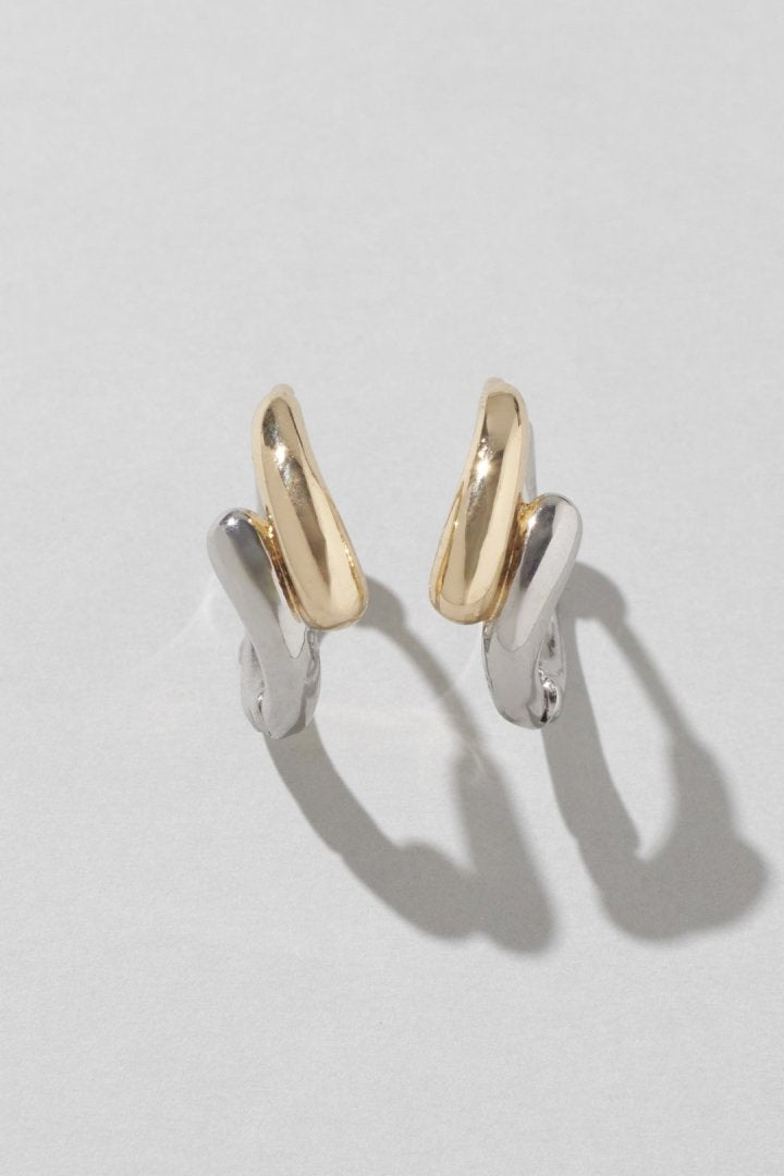 カーヴィー メタル ワンタッチ ピアス