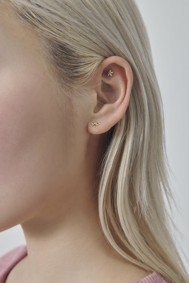 プチ フラワー ステンレス ピアス