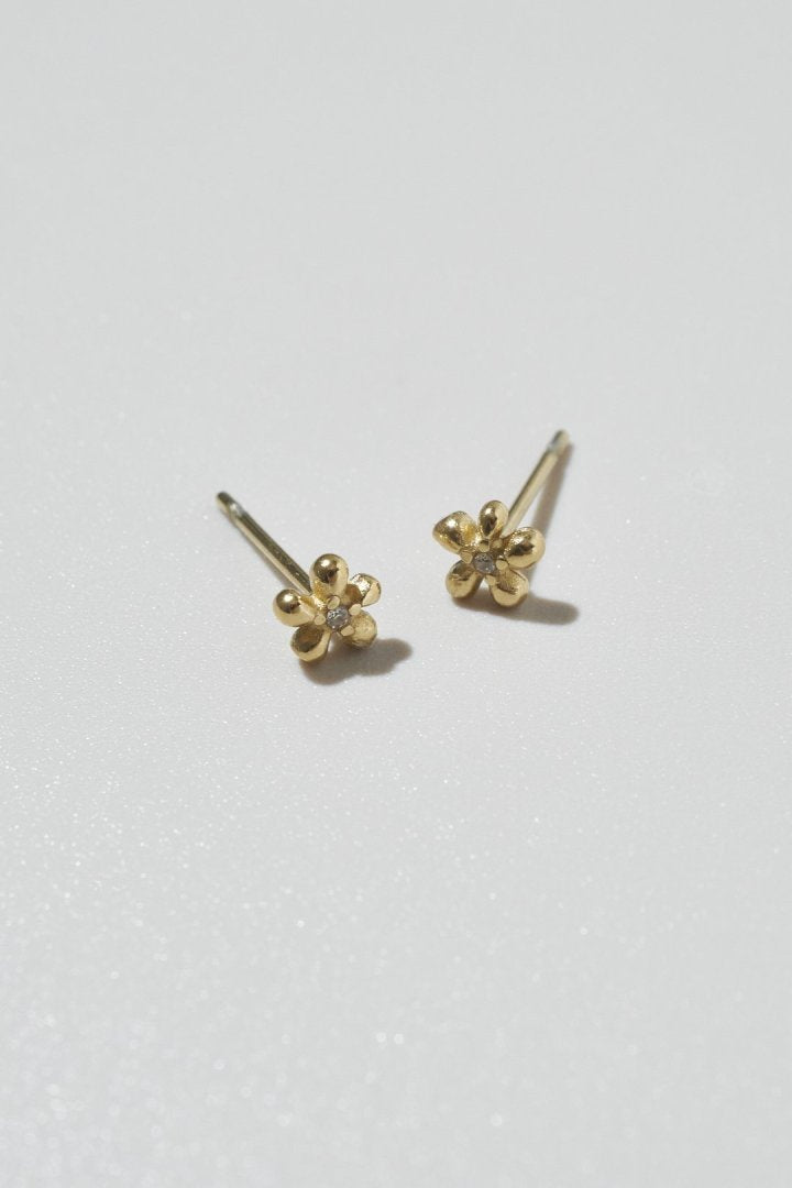 プチ フラワー ステンレス ピアス