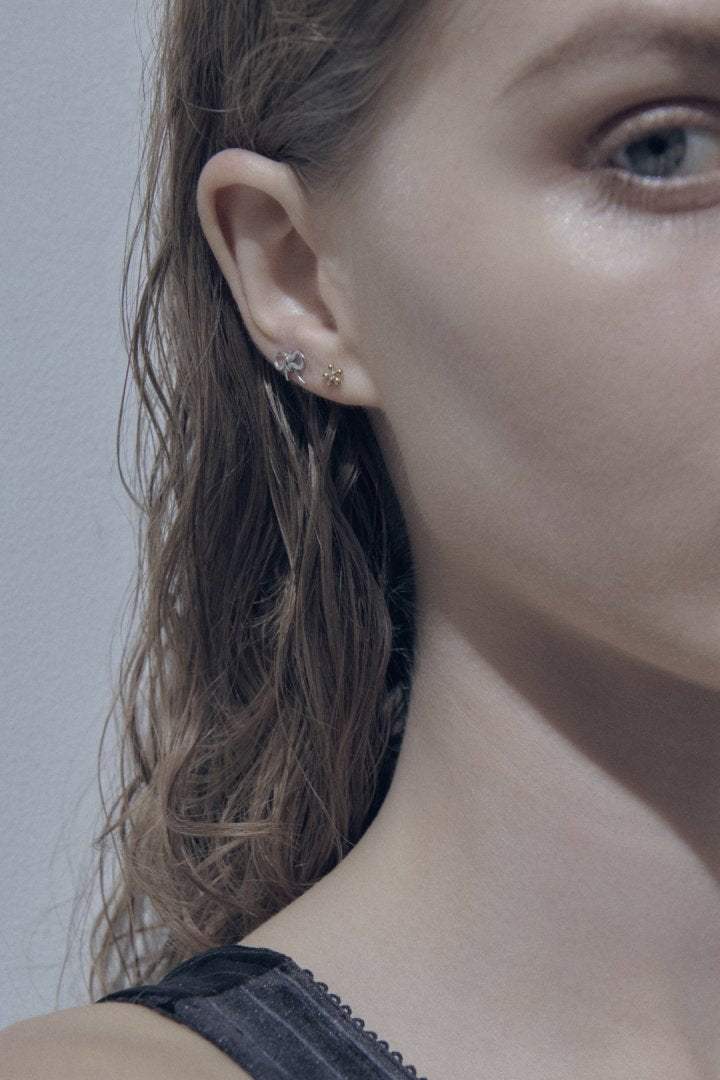 プチ フラワー ステンレス ピアス