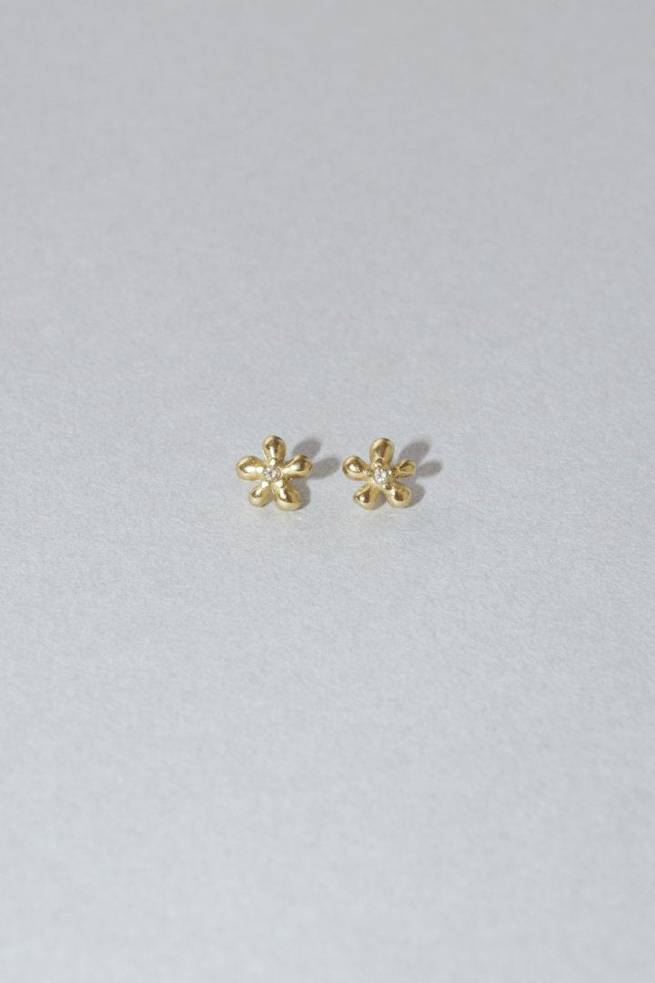 プチ フラワー ステンレス ピアス