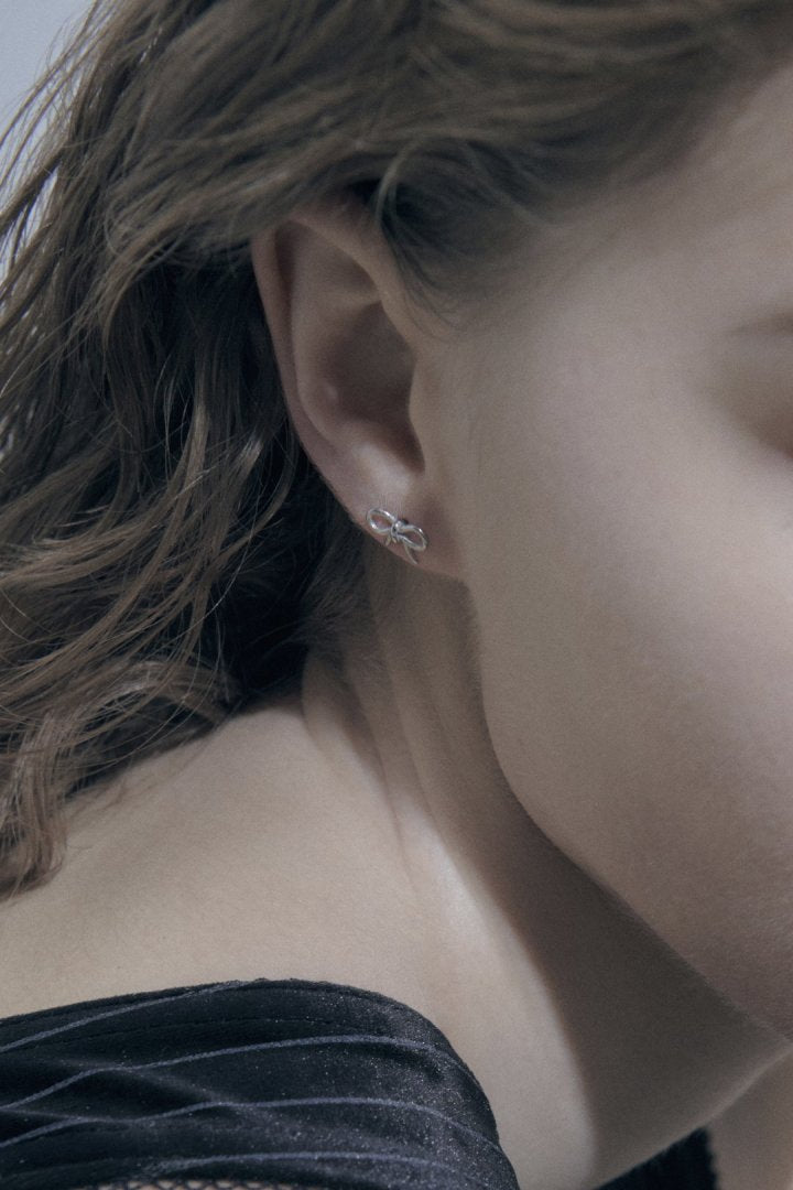 リボン モチーフ ステンレス ピアス