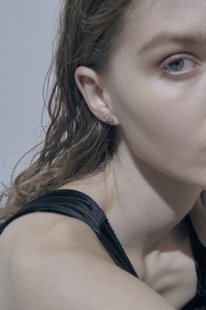 リボン モチーフ ステンレス ピアス