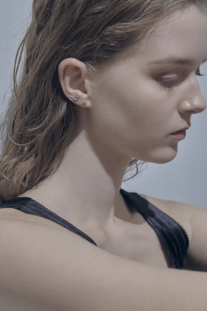 リボン モチーフ ステンレス ピアス