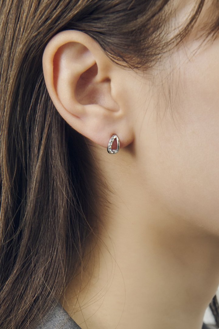 ビジュー ドロップ ステンレス ピアス