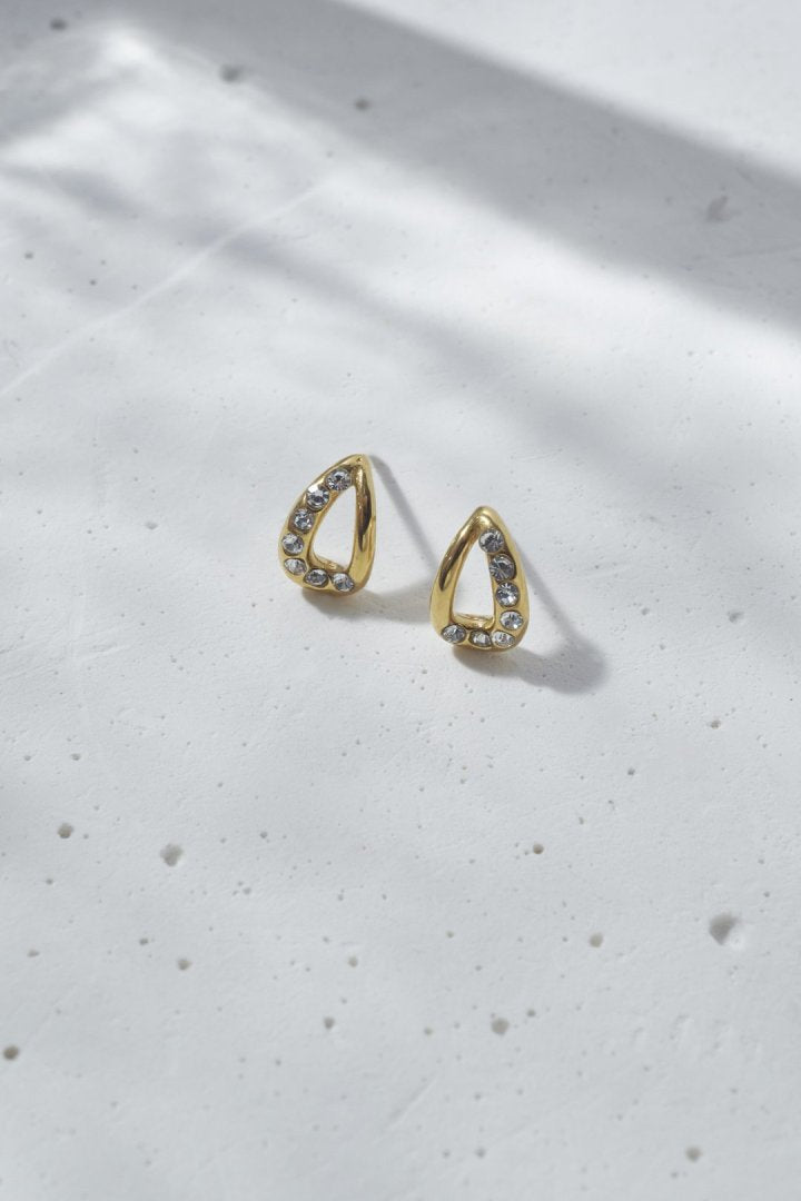 ビジュー ドロップ ステンレス ピアス