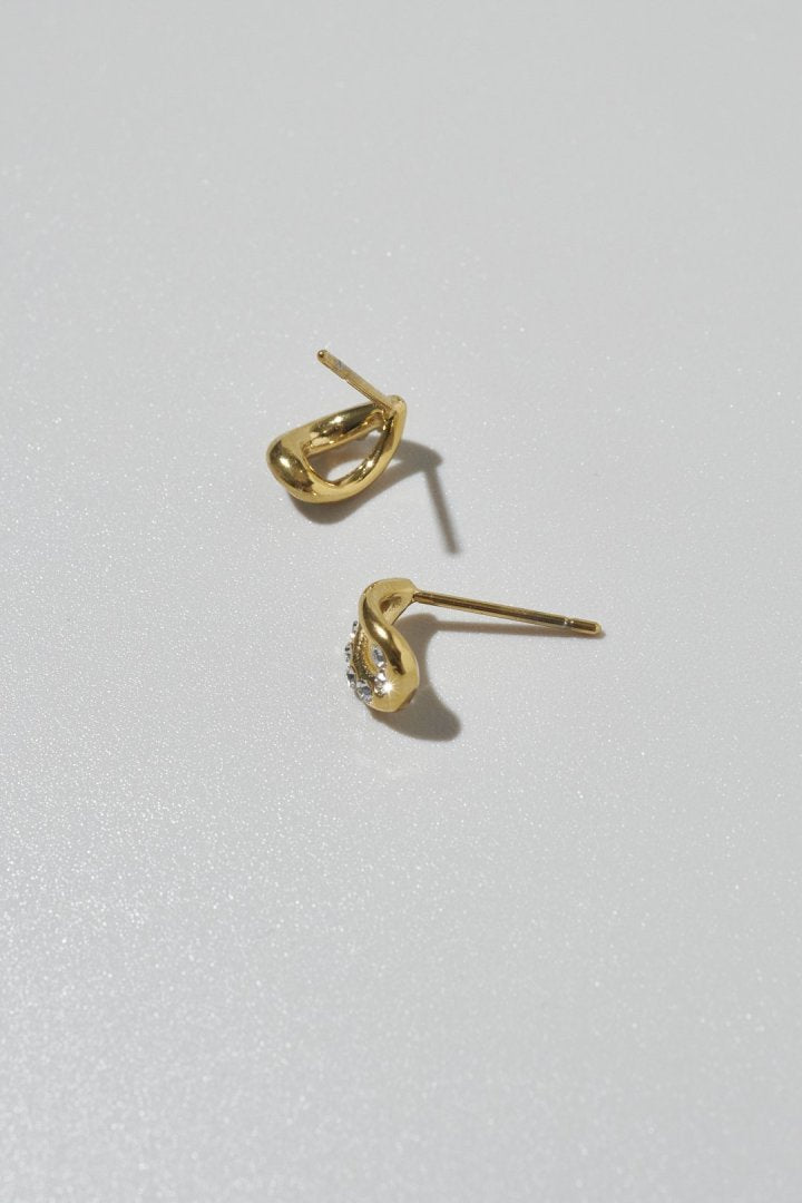 ビジュー ドロップ ステンレス ピアス