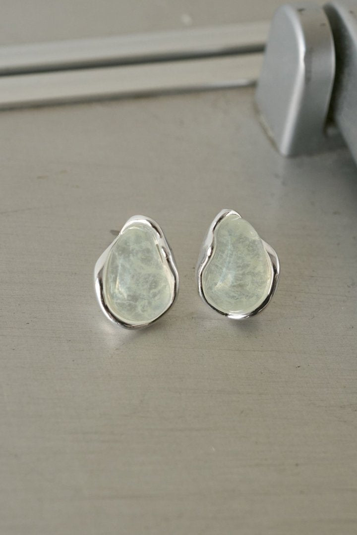 ジェミー ストーン ピアス