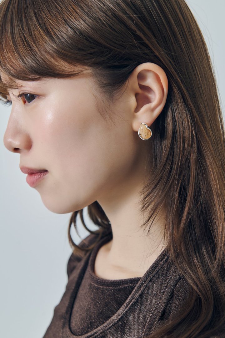 ジェミー ストーン ピアス