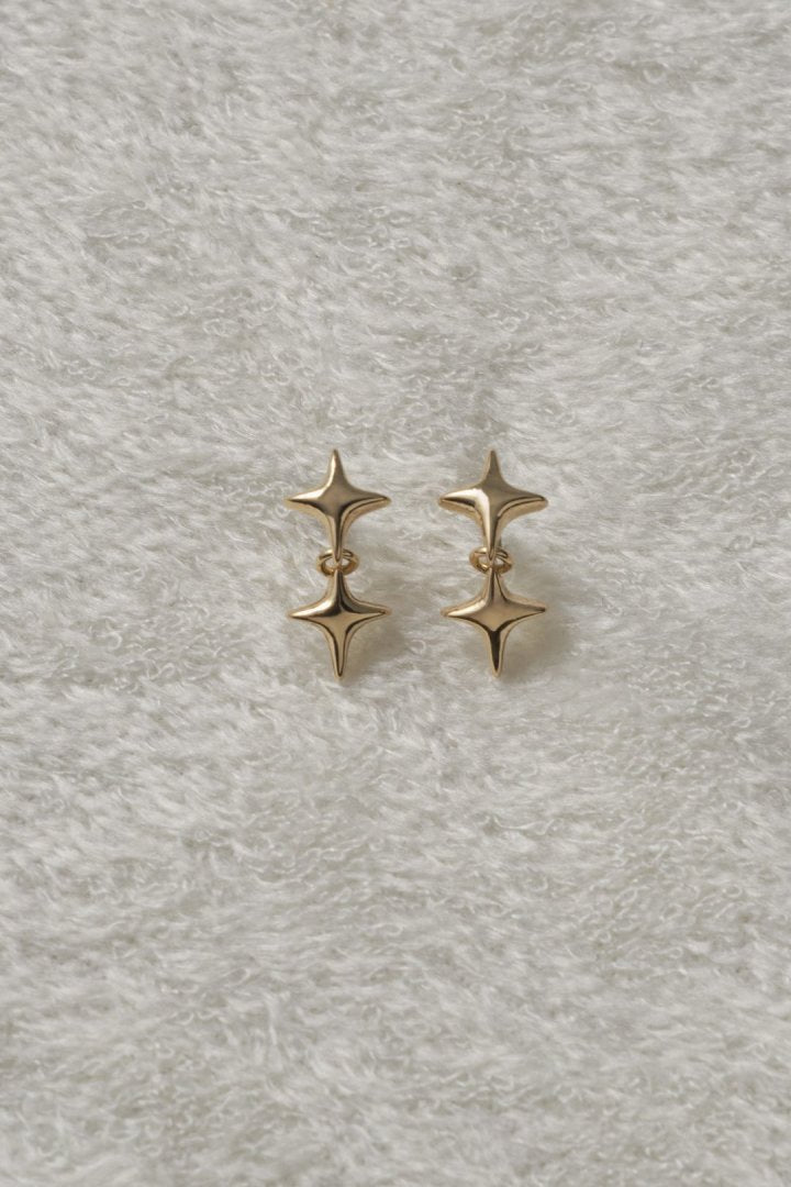 ダブル トィンクル ピアス