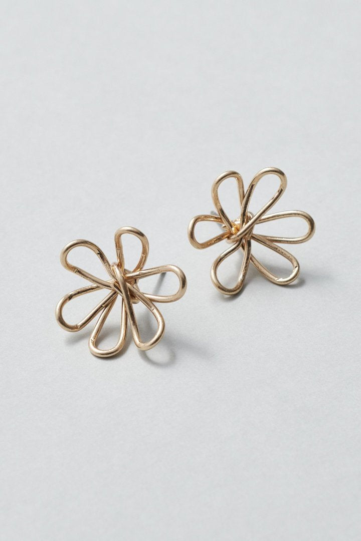 カット アウト フラワー ピアス – GOLDY Onlinestore