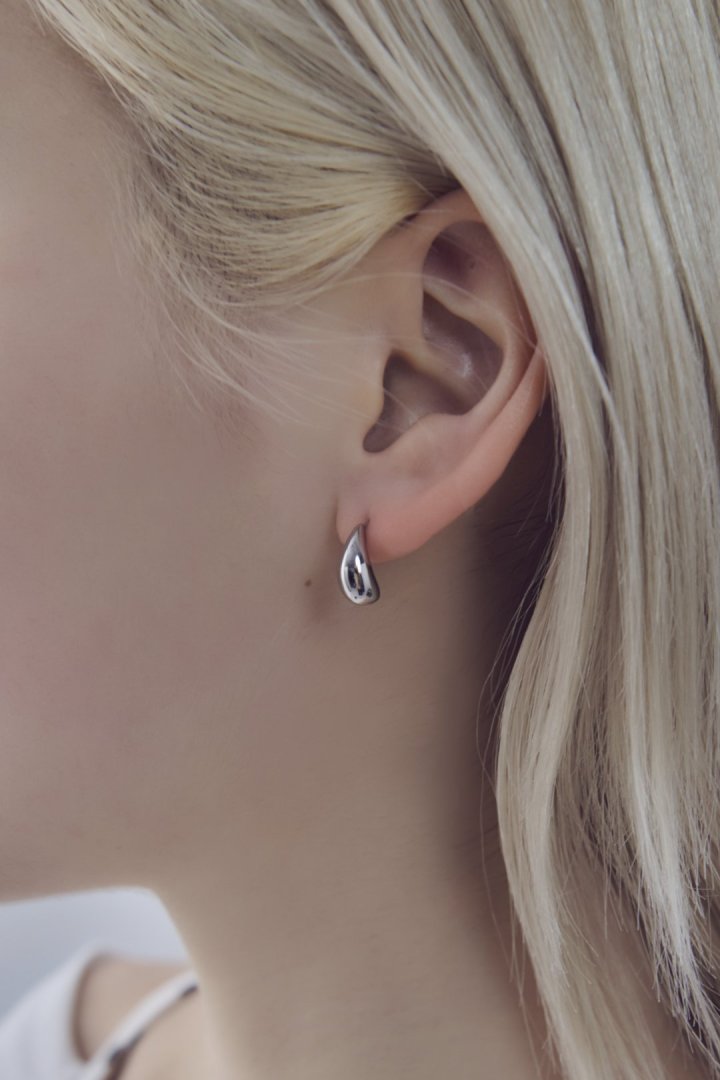 スリム ドロップ ステンレス ピアス