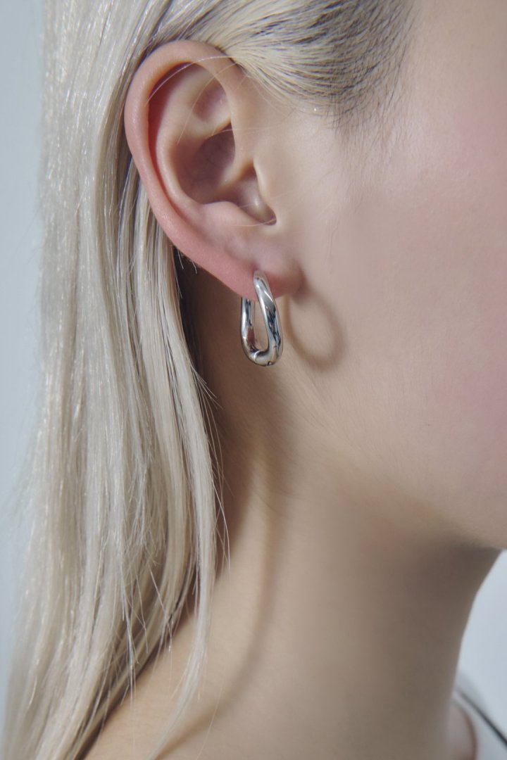 ウェービー ライン フープ ワンタッチ ステンレス ピアス