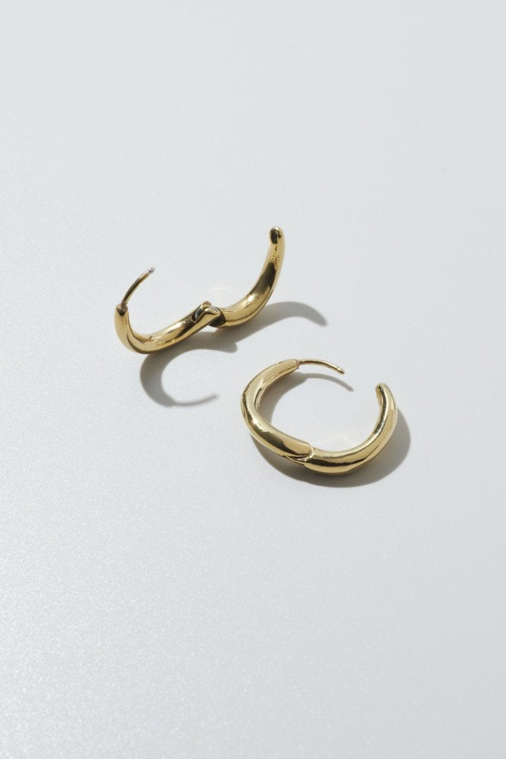 ウェービー ライン フープ ワンタッチ ステンレス ピアス