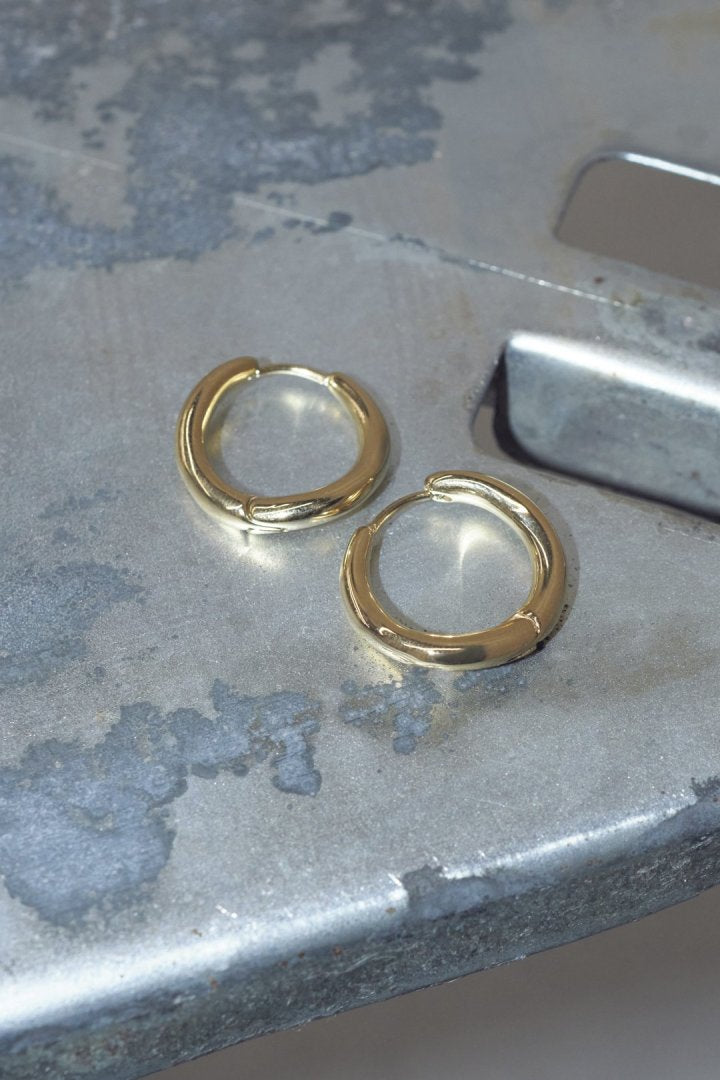 ウェービー ライン フープ ワンタッチ ステンレス ピアス