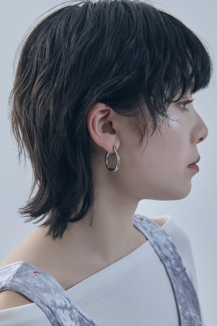 ニュアンス ワイド フープ ステンレスピアス