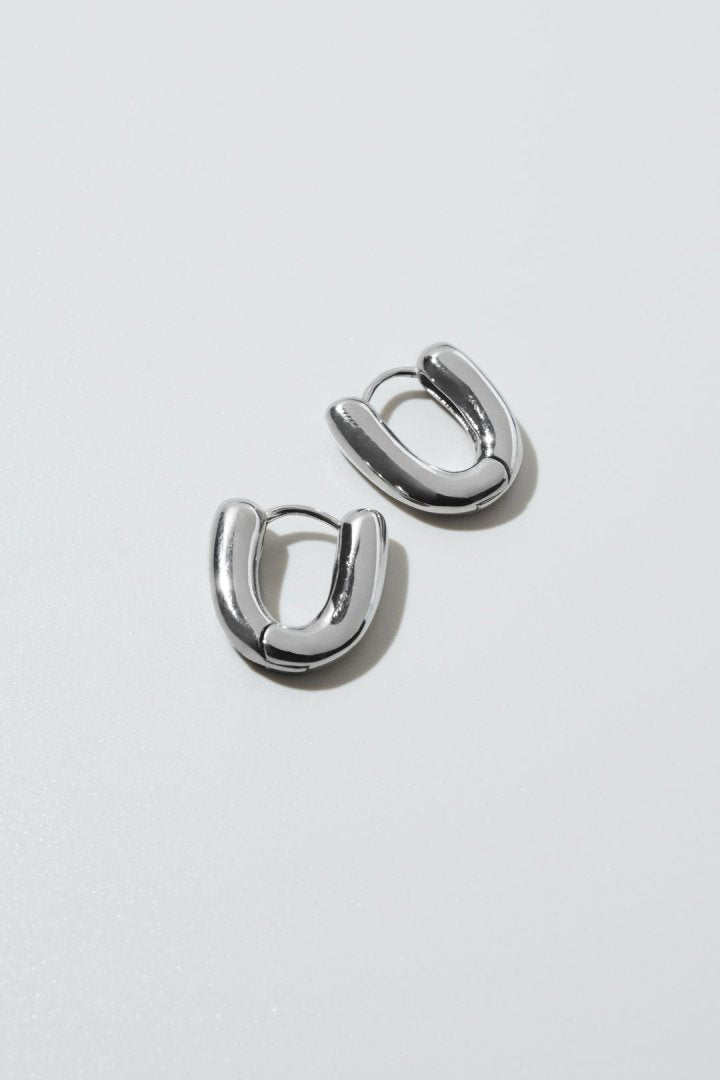 プランプ フープ ワンタッチ ステンレス ピアス