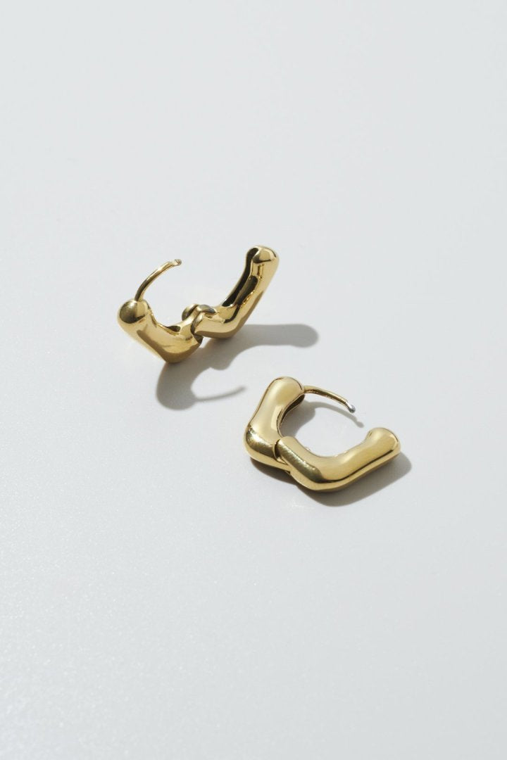 プランプ スクエア フープ ワンタッチ ステンレス ピアス