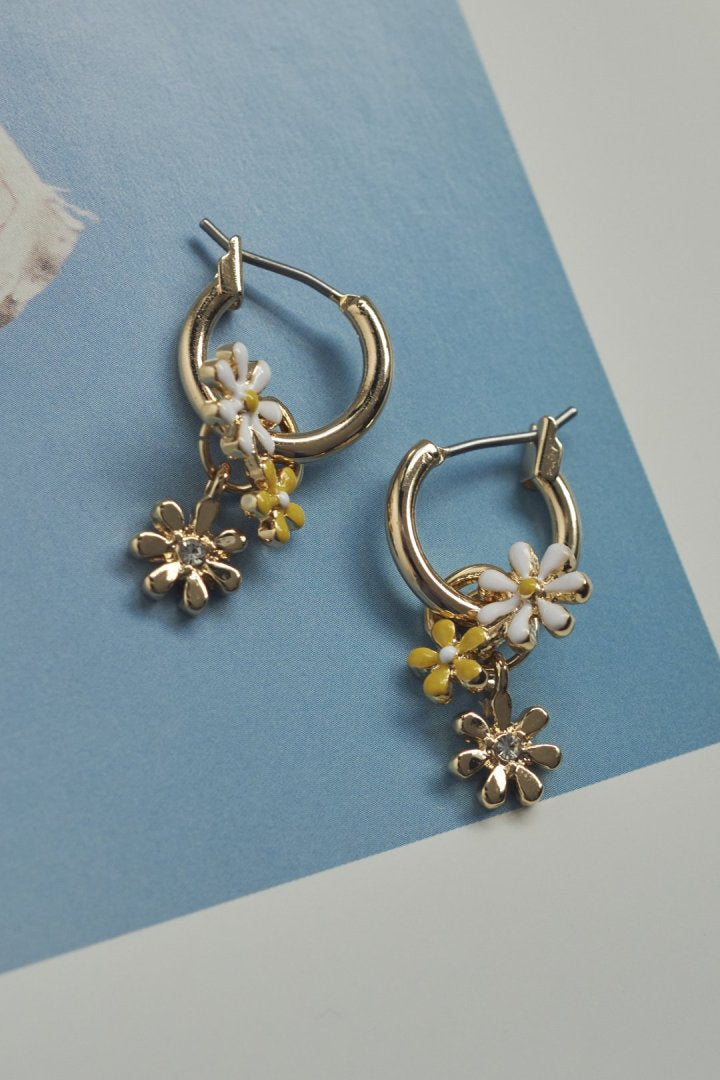 カラー ブルーム ピアス