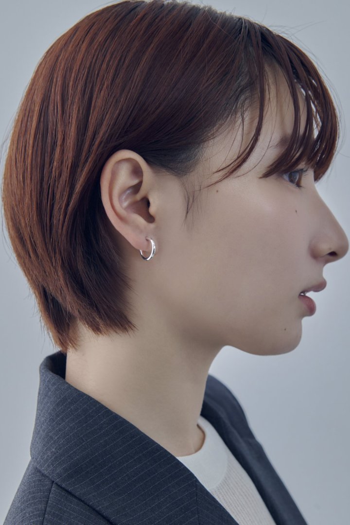 カラー ブルーム ピアス