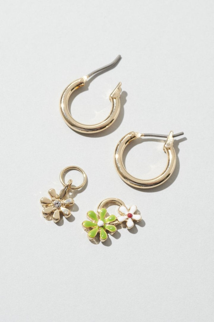 カラー ブルーム ピアス