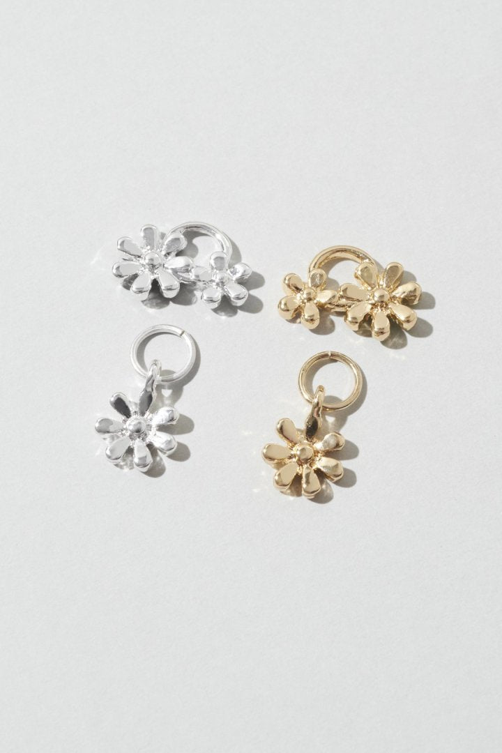 カラー ブルーム ピアス