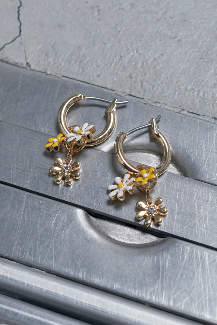 カラー ブルーム ピアス