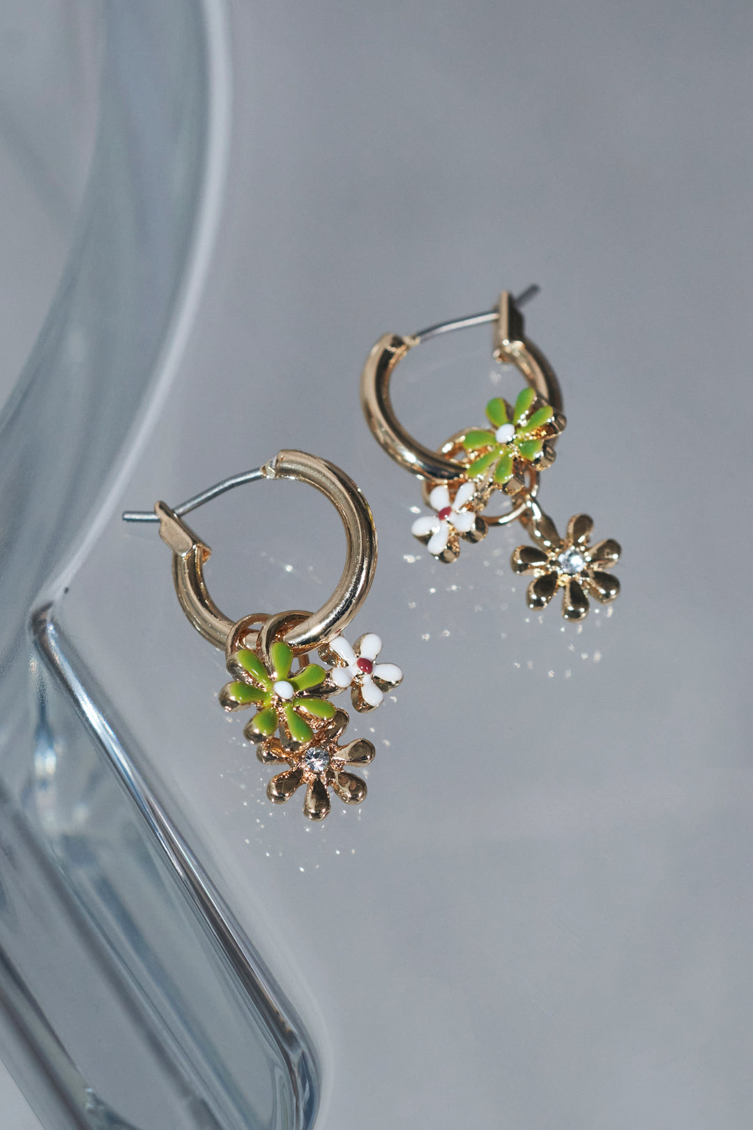 カラー ブルーム ピアス