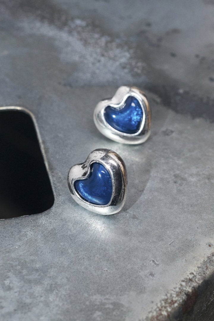 ヴィンテージ ハート エンベッド ピアス