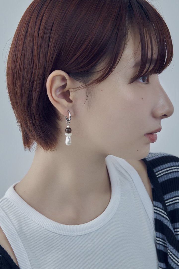 マルチ ストーン ピアス