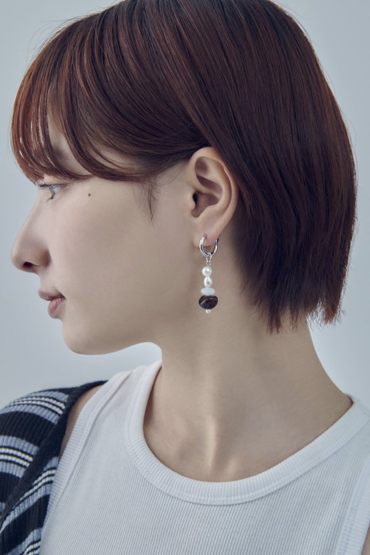 マルチ ストーン ピアス