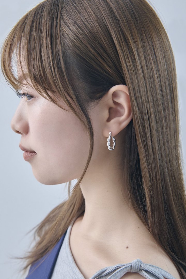 グラス フラワー ピアス