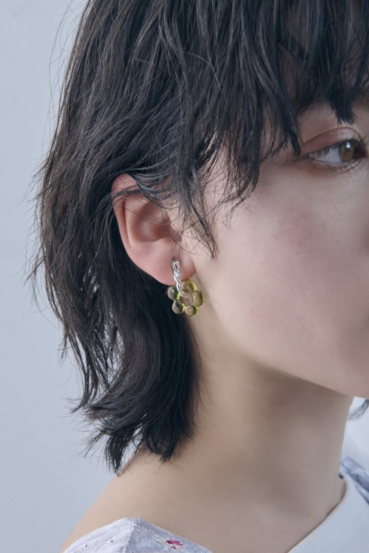 グラス フラワー ピアス