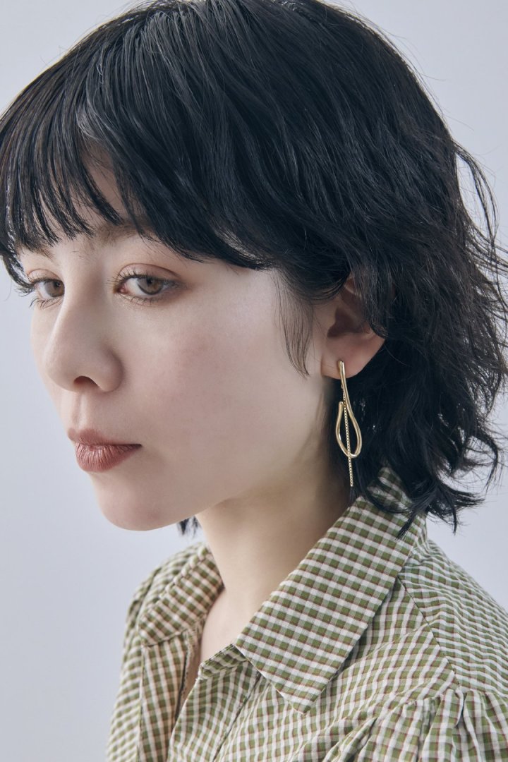 ニュアンス ライン アシンメトリー ロング ピアス