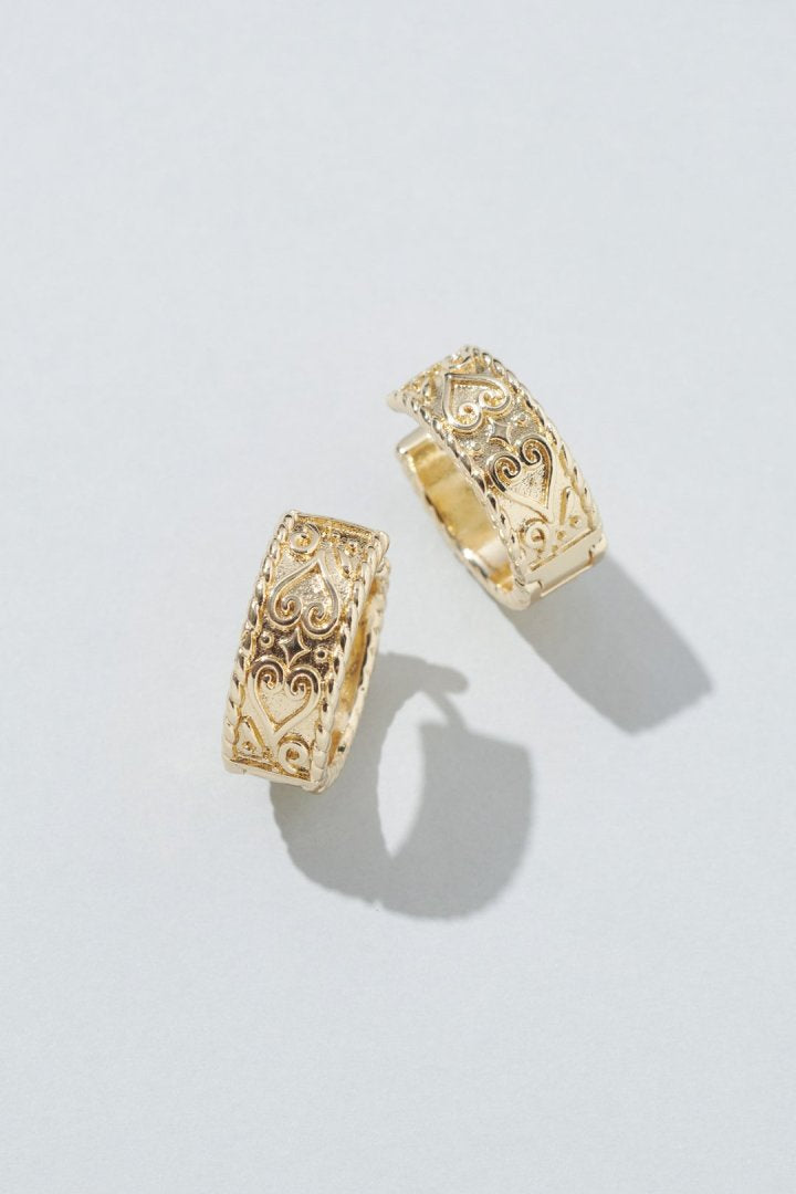 ヴィンテージ ハート エングレイヴ ワンタッチ ピアス – GOLDY Onlinestore