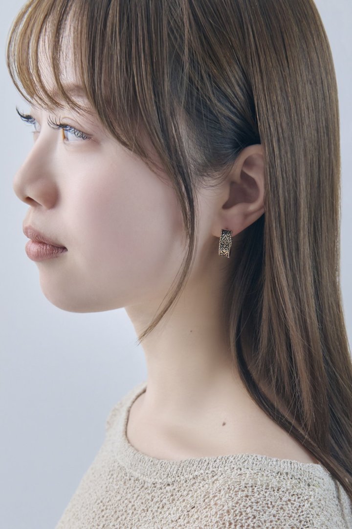 ヴィンテージ ハート エングレイヴ ワンタッチ ピアス – GOLDY Onlinestore