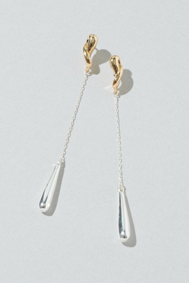 ツイスト × チェーン ロング ピアス