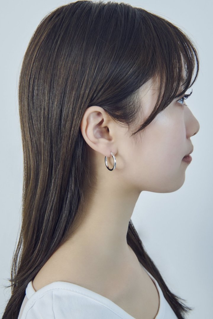 アッセンブル グロウ チャーム ピアス