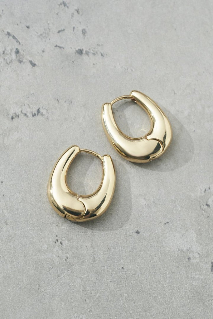 ニュアンス シェイプ フープ ワンタッチ ピアス – GOLDY Onlinestore