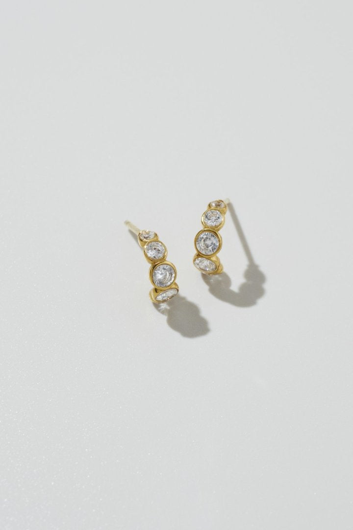 キュービック ジルコニア アーチ ライン ステンレス ピアス