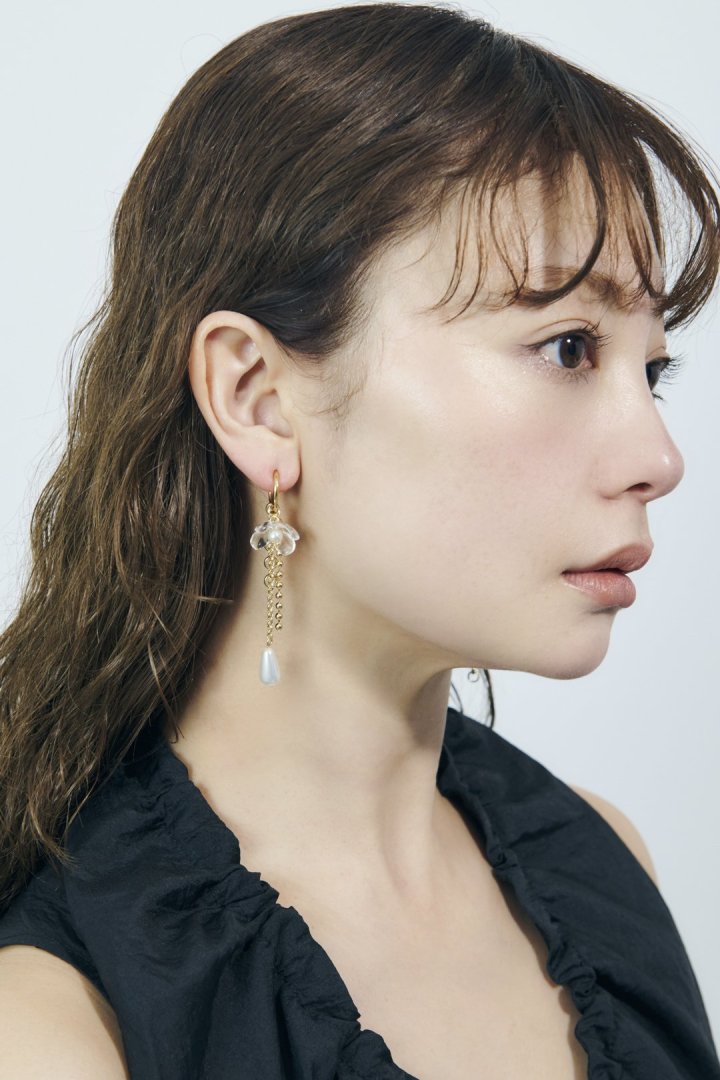 クリア フラワー × パール ピアス – GOLDY Onlinestore