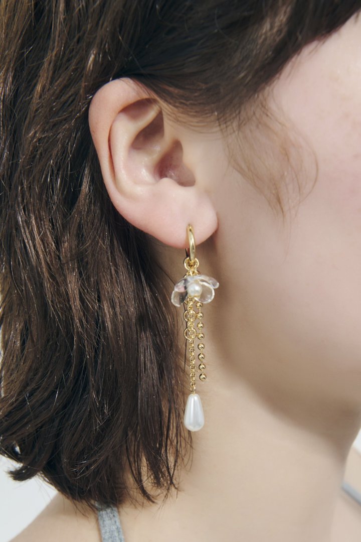 クリア フラワー × パール ピアス