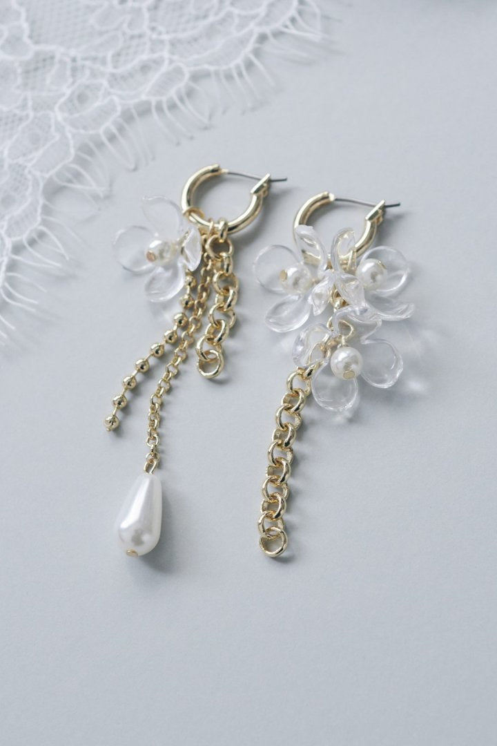 クリア フラワー × パール ピアス