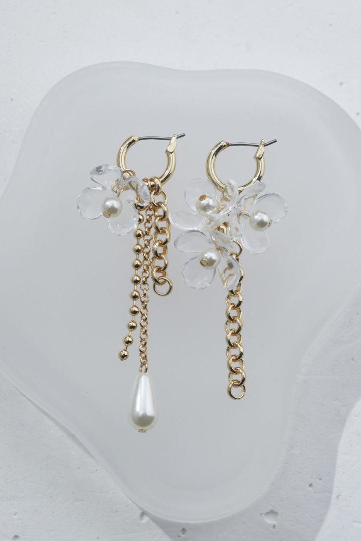 クリア フラワー × パール ピアス