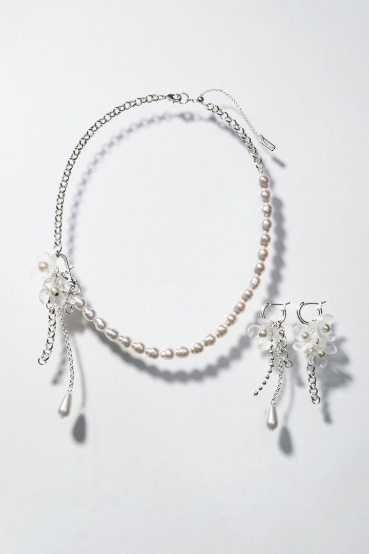 クリア フラワー × パール ピアス