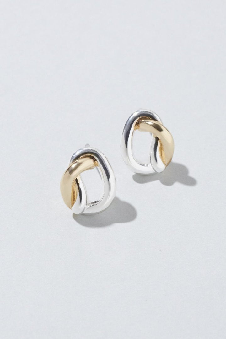 メタル ノット ミニ ピアス