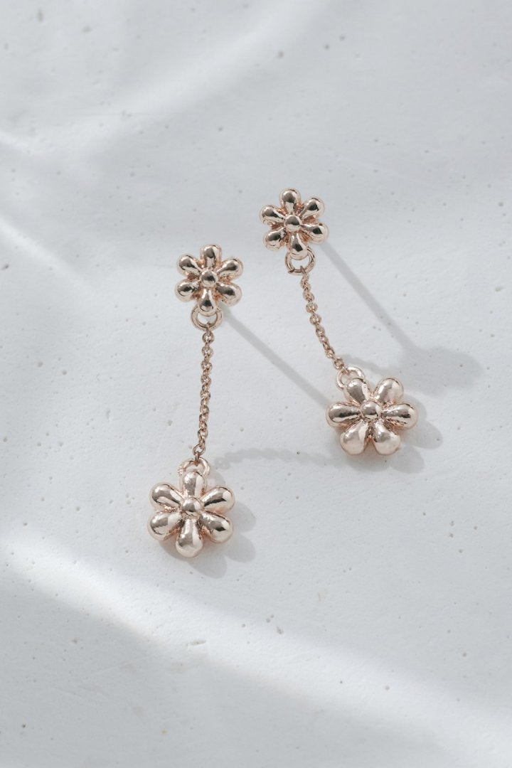 ハング プチ フラワー ピアス