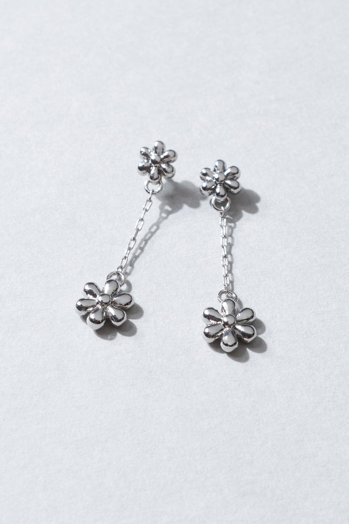 ハング プチ フラワー ピアス
