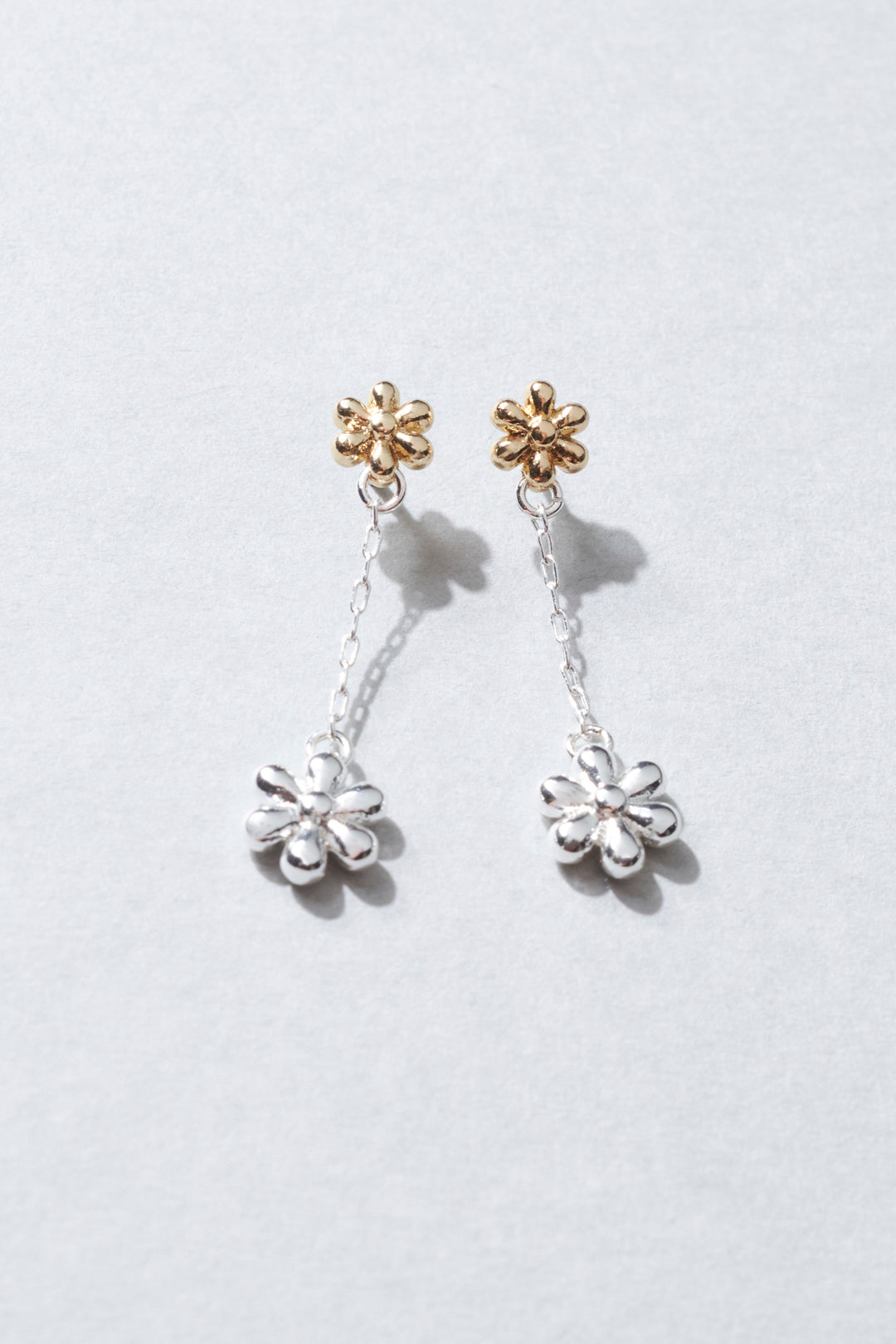 ハング プチ フラワー ピアス
